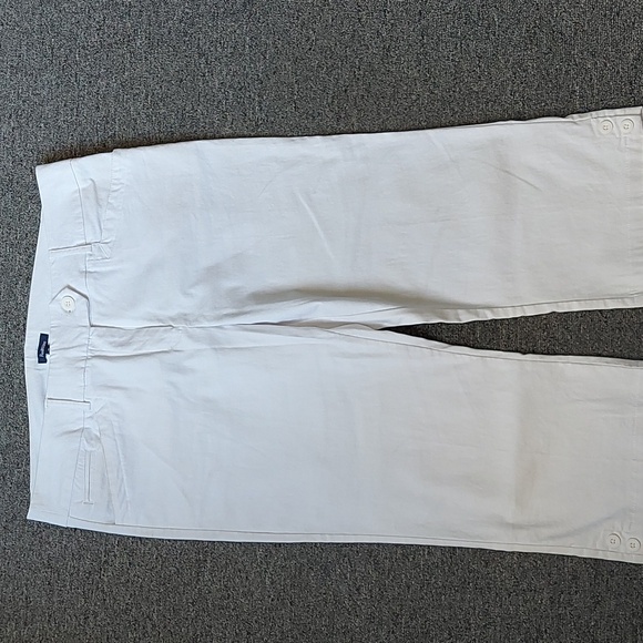 White plus capris - Picture 1 of 4